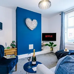 Holiday home Centre Cottage: Spacious 2-bed For 6, Chester