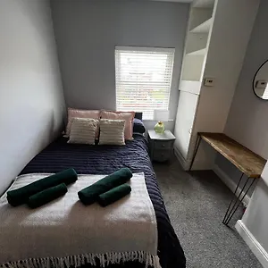 Holiday home The Terrace Chester, Modern 3 Bed House, Chester