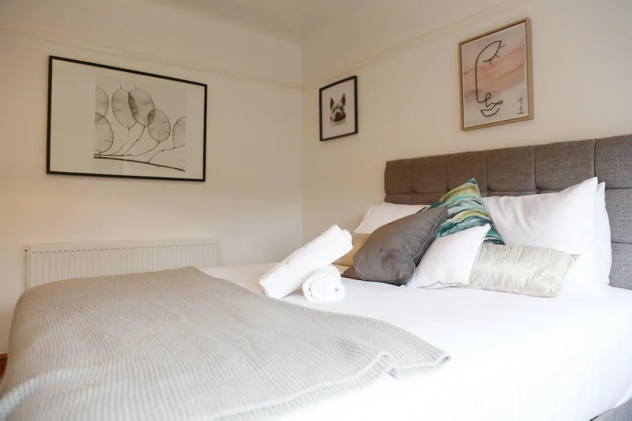Holiday home Lions Den - Zoo Accommodation Chester United Kingdom