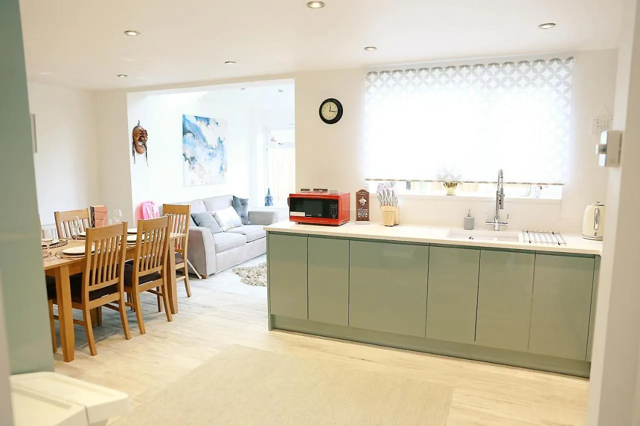 Holiday home Lions Den - Zoo Accommodation Chester